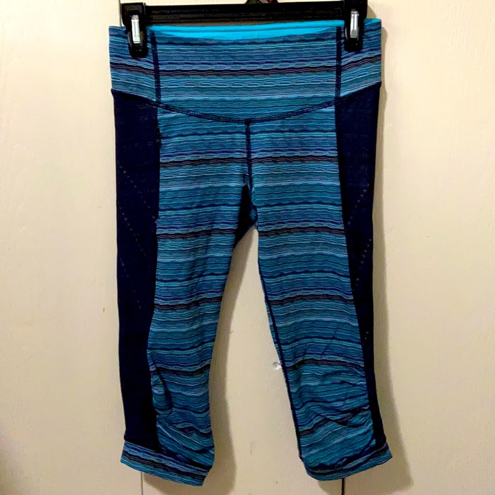 Lululemon Blue, Teal & Black Crop Exercise Pants